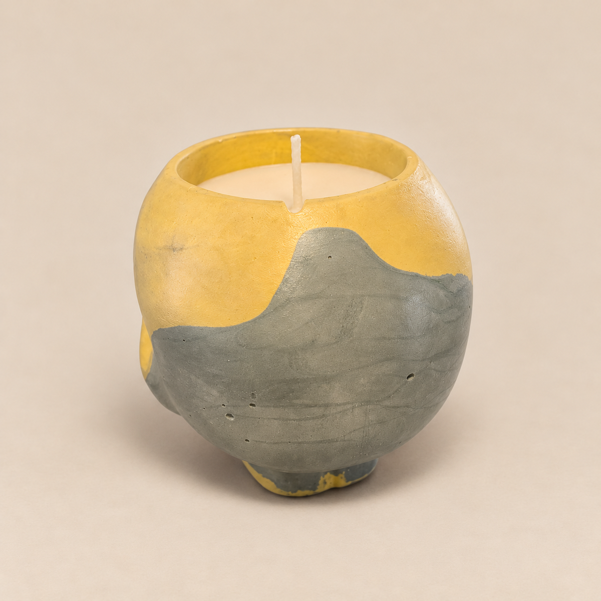 Skull Yellow/Green Candle Mountain Pine & Ginger | Handmade Decorative | 1-Wick | Brand "Sofia P." (Copy)
